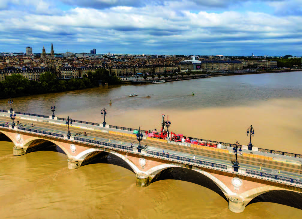 Travaux sur le Pont de Pierre à Bordeaux